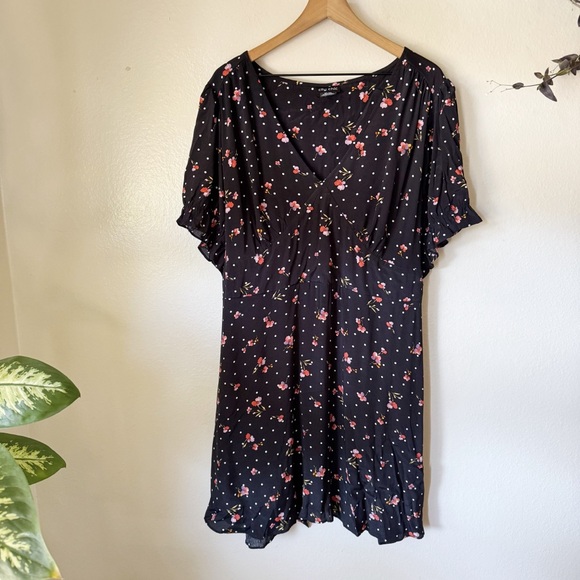 City Chic | Floral & Polka Dot Dress - Picture 1 of 7